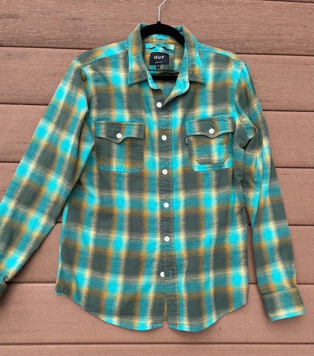 HUF Green and Turquoise Plaid Flannel Button-Up Shirt Medium